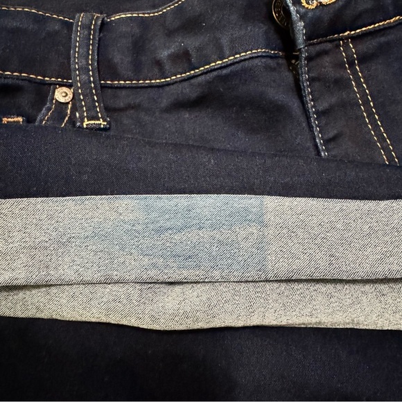 Wax Jean Denim Shorts Size 16–18 High Rise 3.5” Inseam Cuffed Blue Distressed - Picture 11 of 12